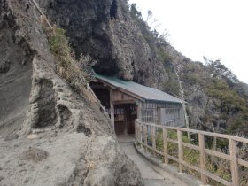 石室神社